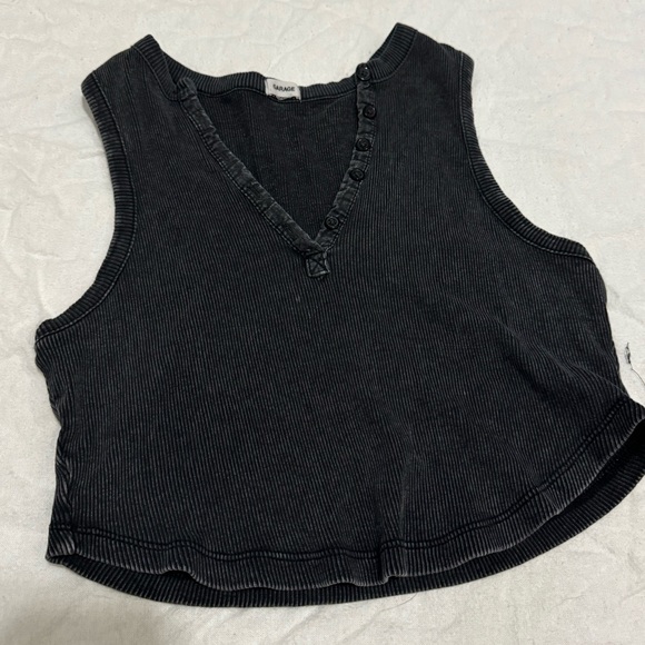 Tank top - Picture 1 of 2